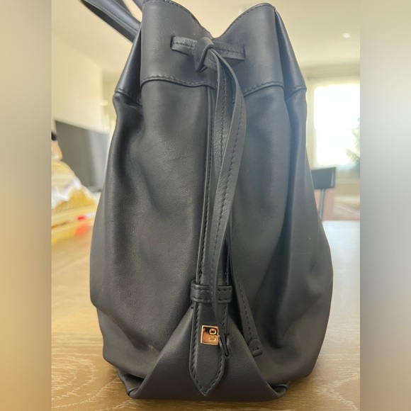 Bally Switzerland Dark Lapis Calf Plain Cochi Handbang - Picture 7 of 16